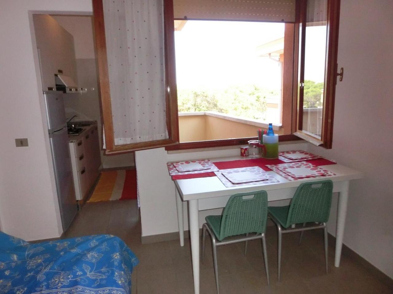 Adorable Flat For 6 Guests Next To Bibione Pineda Apartment Екстериор снимка